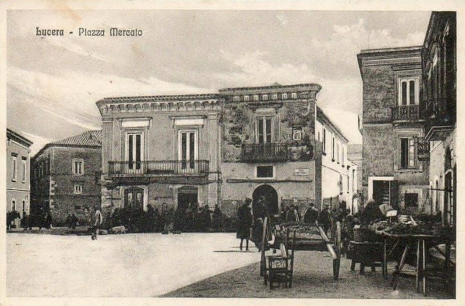 Lucera Piazza Mercato anni 80